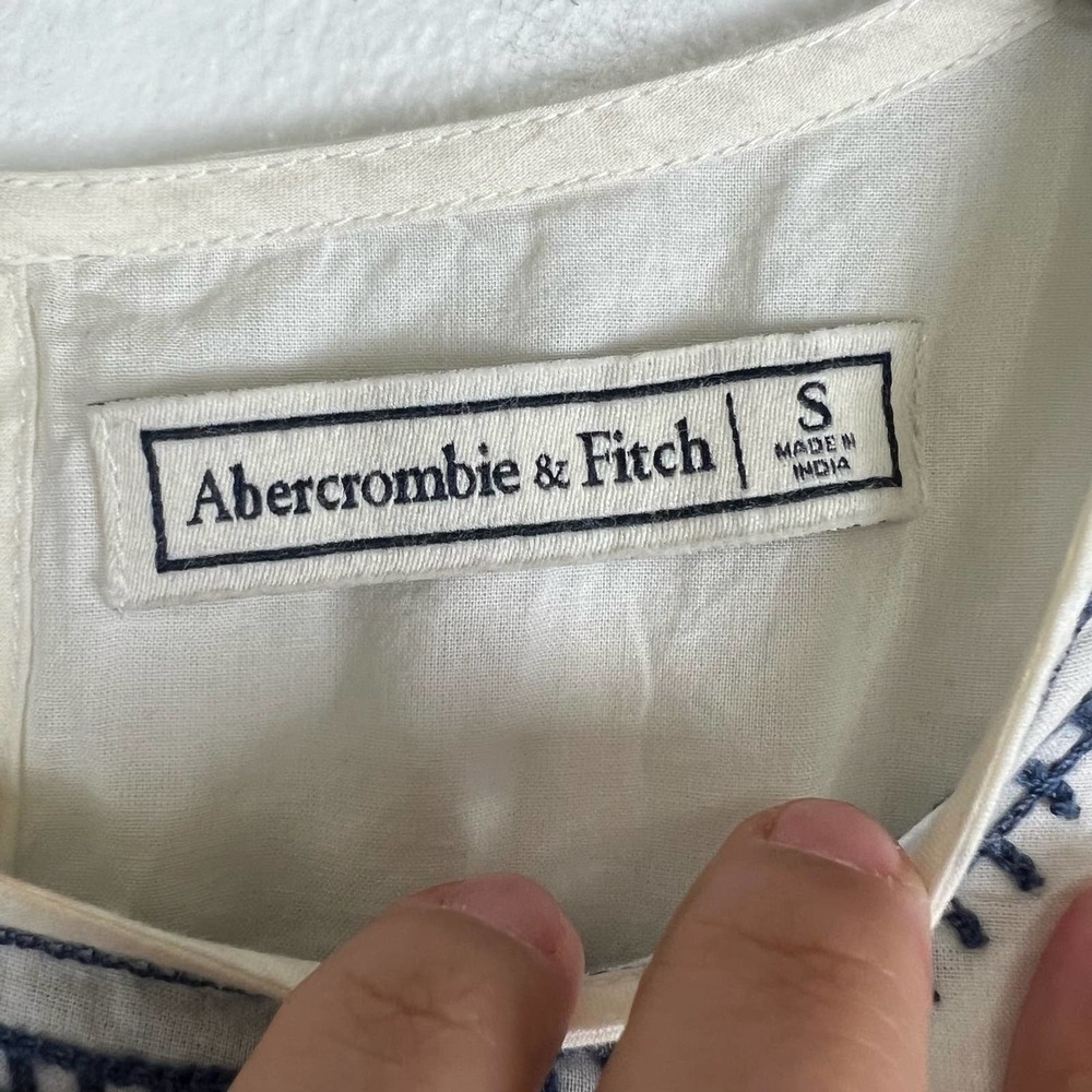 Abercrombie & Fitch Embroidered Blouse Size S - Picture 8 of 9